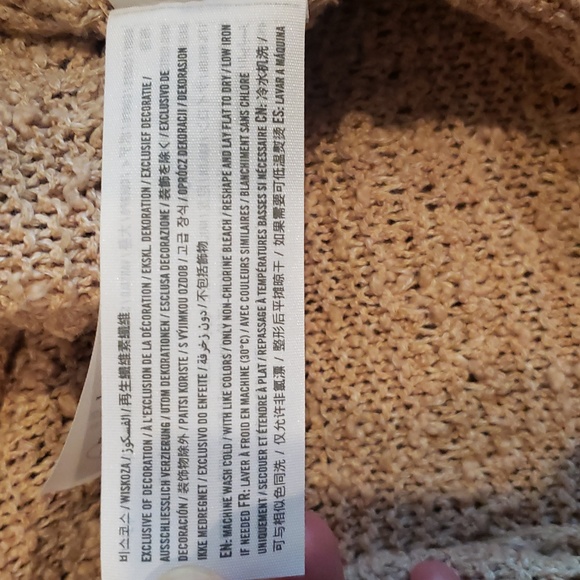 A&F XS Long knit sweater cardigan tan - Picture 8 of 8